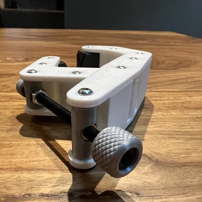 Kẹp Hàm Chống Xoắn (Twist Resistant Jaw Clamp)