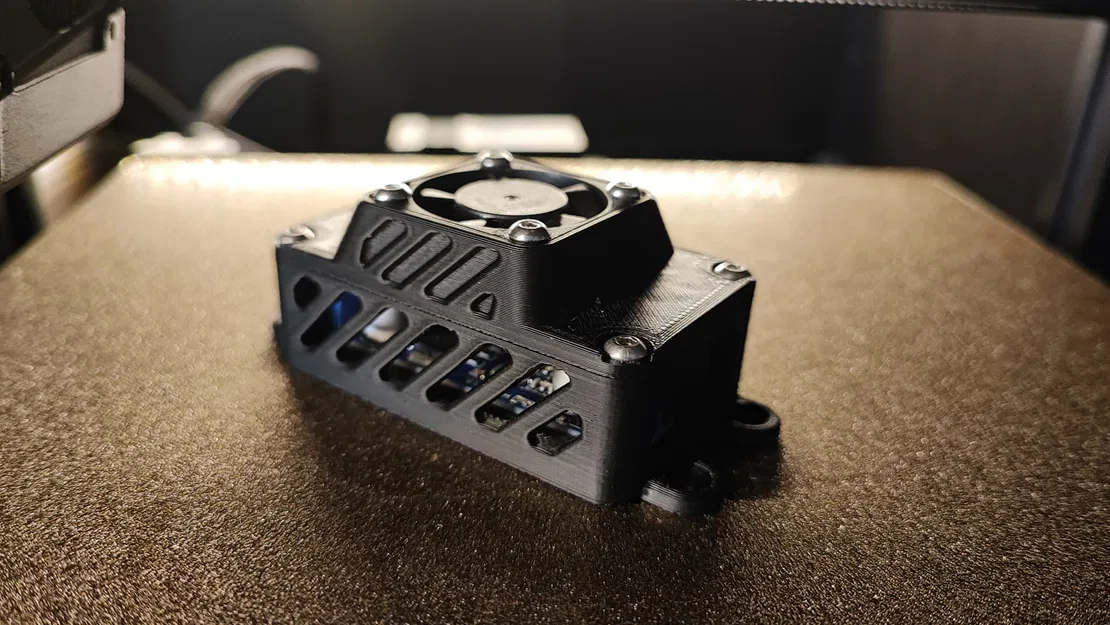 Vỏ HCW-P715 12/24V sang 5V USB (Buck Converter Case) - Image 1