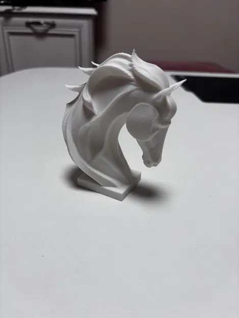 Tượng bán thân ngựa (Horse bust) - Image 1