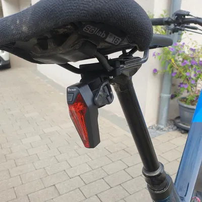 Giá gắn đèn hậu cho MTB trên yên (Mountainbike Sattelhalterung Rücklicht)
