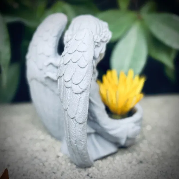 Thiên thần cầm giỏ (Angel Holding A Basket) - Image 3