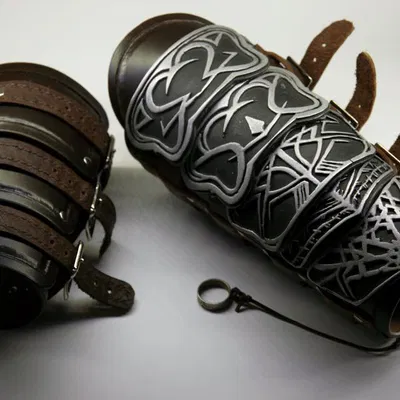 Assassin’s Creed Altair – Các tấm vambrace (bracer plates)