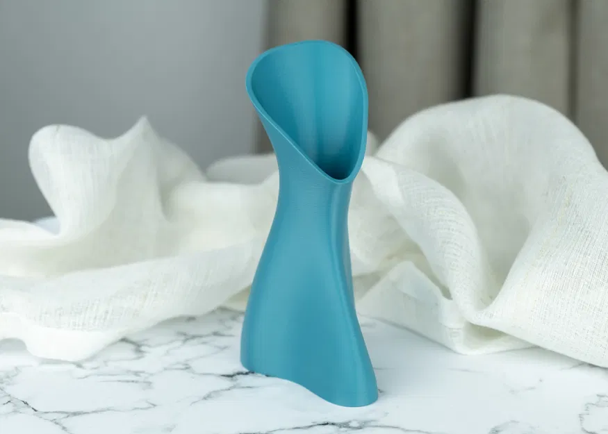 Bình hoa Fluent Form Vase - Image 2