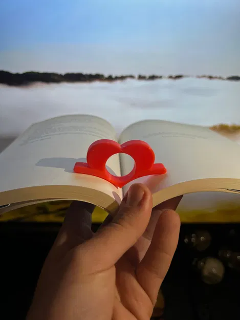 Kẹp giữ trang sách hình trái tim ergonomic (đọc một tay) - Image 4