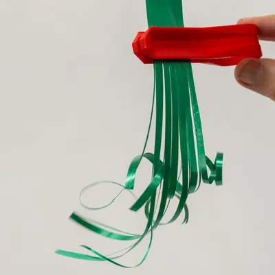 Dụng cụ xé sợi & uốn xoăn ruy băng (Ribbon Shredder and Curler)
