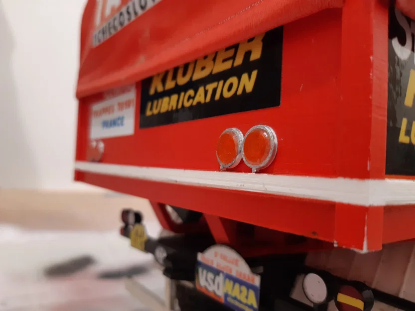 RC Tatra Dakar 6x6, 1986 – Mô hình RC tỉ lệ 1:12 - Image 5