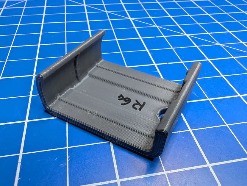 Kẹp Thoát Nước Cho Tấm Pin Năng Lượng Mặt Trời (Solar Panel Water Drain Clip) - Image 5