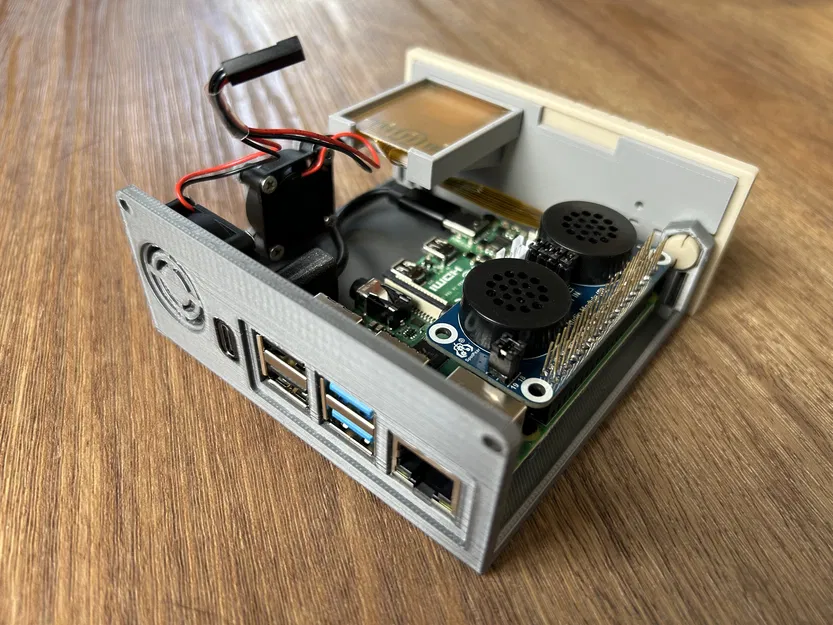 Vỏ Raspberry Pi kiểu Retro Desktop PC V2 - Image 4