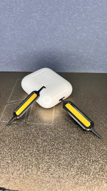 Dụng cụ vệ sinh cổng sạc điện thoại (Phone Charger Port Cleaner) - Image 1