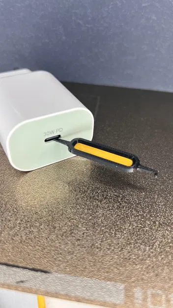 Dụng cụ vệ sinh cổng sạc điện thoại (Phone Charger Port Cleaner) - Image 3