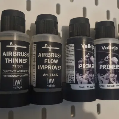 IKEA Skadis - Giá treo chai Vallejo 60ml