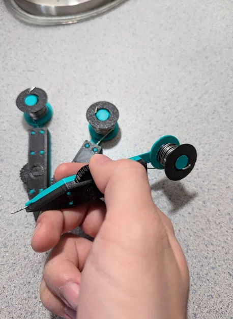 Solder Feeder (Bộ Cấp Thiếc Hàn) - Image 1