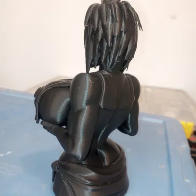 Harribel bước ra khỏi phòng tắm