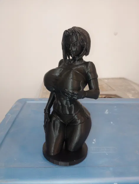 Raven trong trang phục tập luyện - Image 2