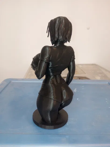 Raven trong trang phục tập luyện - Image 3