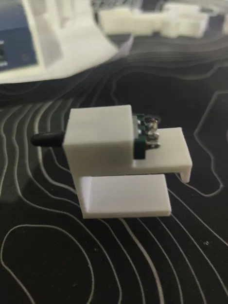 Giá đỡ LED kèm chỗ gắn công tắc - Image 2