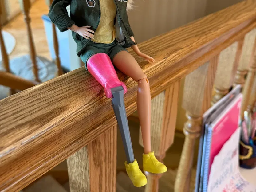 Chân Giả Cho Barbie (Barbie Prosthetic Leg) - Image 1