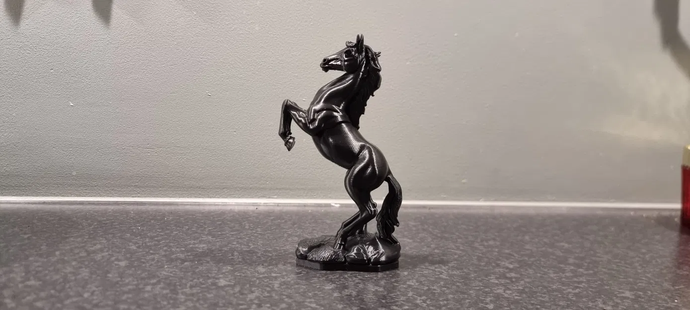 Tượng điêu khắc ngựa chồm (Horse sculpture) - Image 1