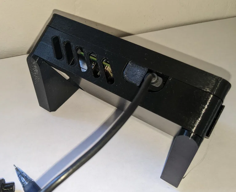 Vỏ Raspberry Pi 5" Touch Display 2 kèm chân đế cho Raspberry Pi 5 - Image 4