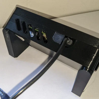 Vỏ Raspberry Pi 5" Touch Display 2 kèm chân đế cho Raspberry Pi 5