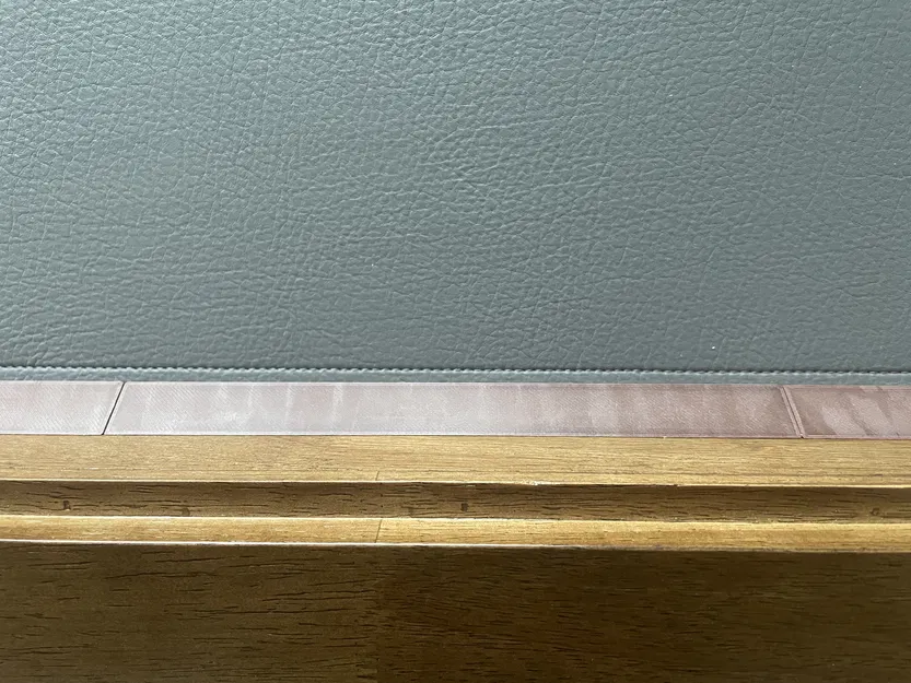 Bàn Brimhart - Mái Che cho LED Light Strips - Image 10