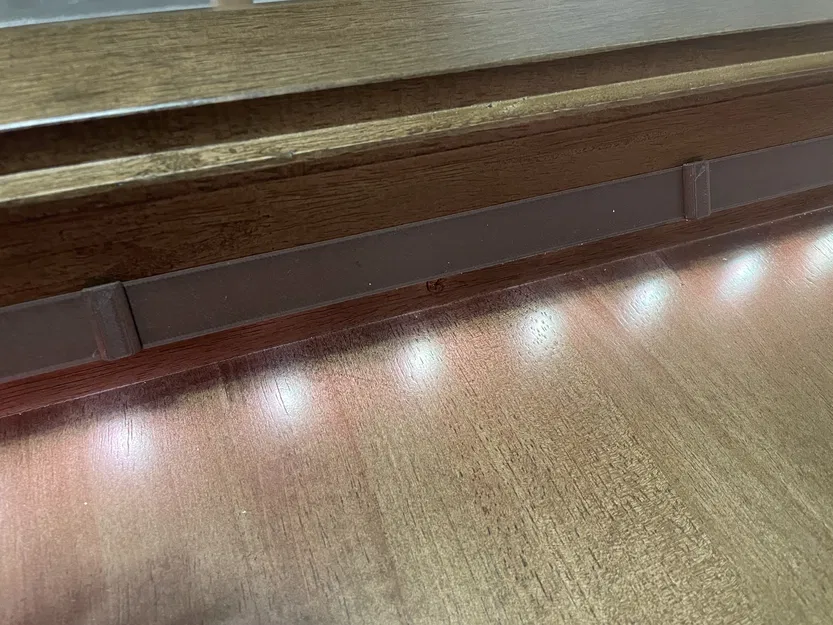 Bàn Brimhart - Mái Che cho LED Light Strips - Image 12