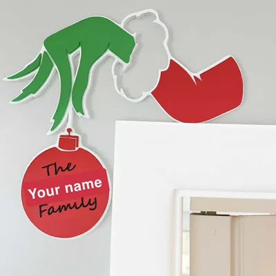 Bàn Tay Grinch Gác Góc Khung Cửa – Quả Châu Tùy Biến Tên Gia Đình