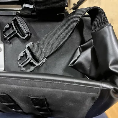 Sửa clip túi Lone Rider Motobags (Lone Rider Motobags clip repair)