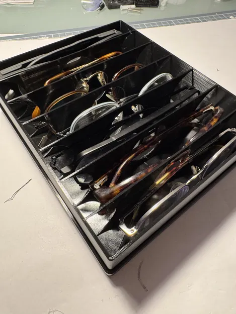 Hộp đựng & mang đi du lịch cho 7 chiếc kính - Image 1