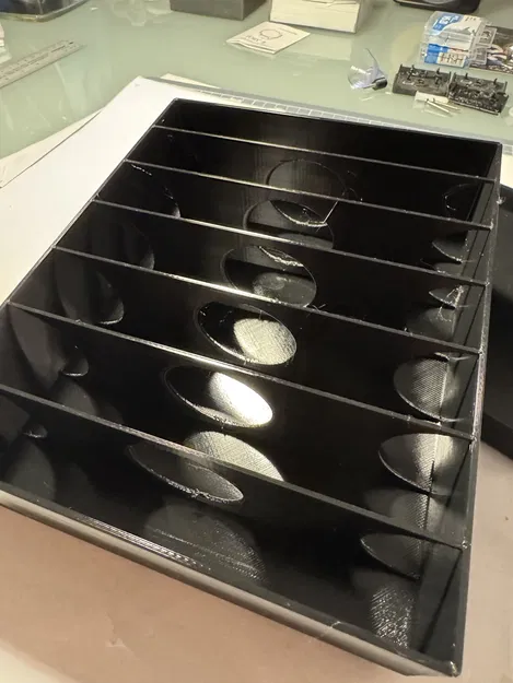 Hộp đựng & mang đi du lịch cho 7 chiếc kính - Image 2