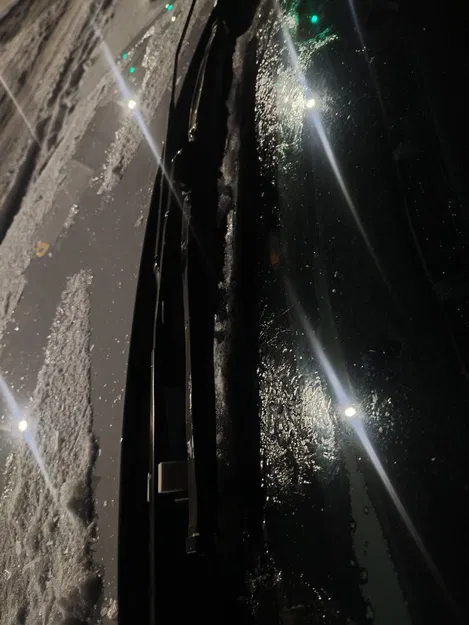 Giá kê nâng cần gạt mưa chống đóng băng (Anti-Freeze Wiper Stands / Winter Blade Lifters) - Image 2