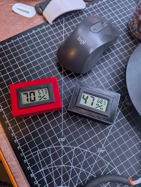 Hộp Hygrometer gắn nam châm nhúng (Embedded Magnets) - Image 1