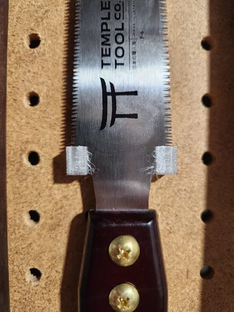 Giá treo pegboard cho Temple Tool Co. 150mm Flush Cut Pull Saw - Image 1