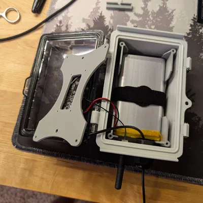 Meshtastic Battery Tray & RAK4631 Mount – Khay pin & ngàm gá WisBlock