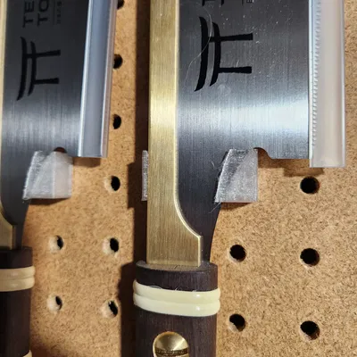 Giá treo pegboard cho Temple Tool co. Dozuki 240mm