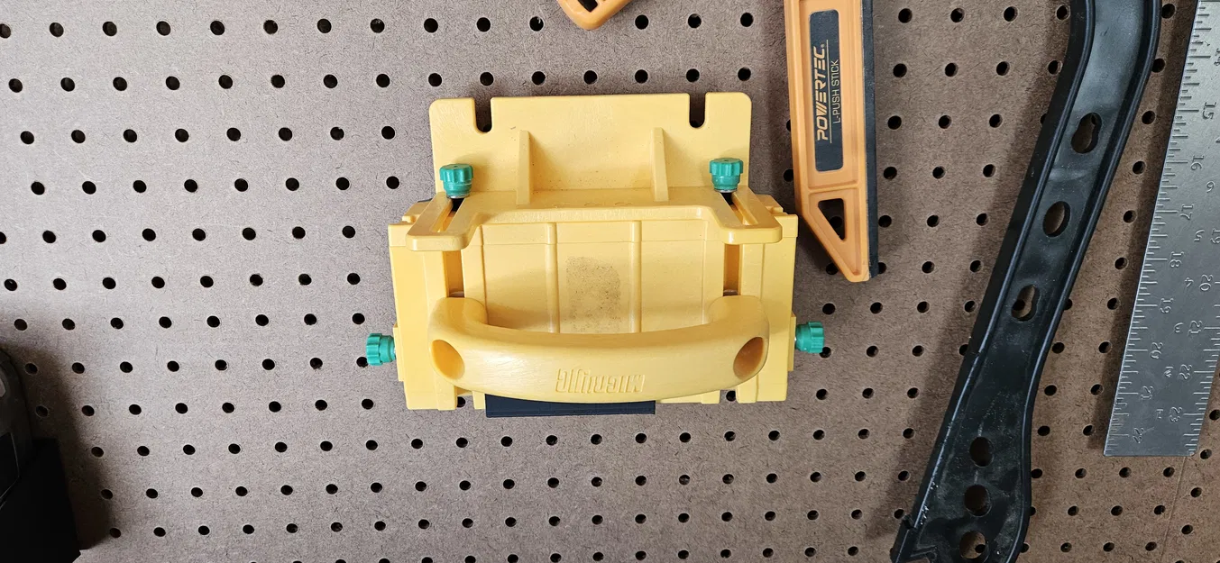 Giá treo pegboard cho Microjig GRR-Ripper - Image 1