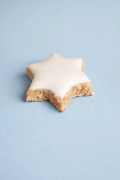 Khuôn dập Zimtstern 16 cái kèm stencil Eischnee (Cinnamon star cookie cutter) - Image 1