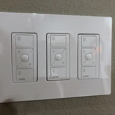Bracket wallplate thay thế cho remote Lutron Caseta Pico