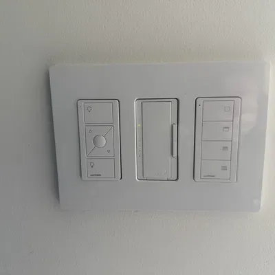 Ngàm gắn Lutron Pico - Sửa đúng khoảng cách lỗ khoan