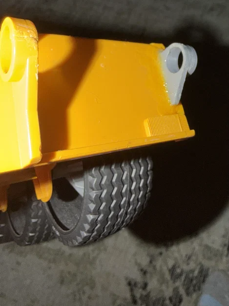 Ngàm bản lề dốc cho Bruder low loader (Ramp mount) / Halterung Auffahrrampe - Image 1