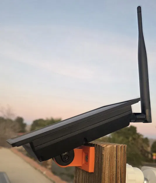 Meshtastic DIY Solar Node - Ngàm đèn sân vườn Hampton Bay v2 - Image 1