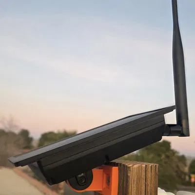 Meshtastic DIY Solar Node - Ngàm đèn sân vườn Hampton Bay v2