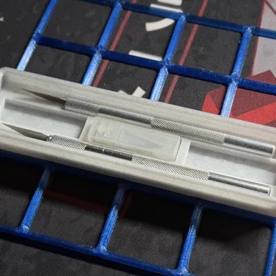 Gridfinity khay 4x1 cho dao mô hình (2 phiên bản)