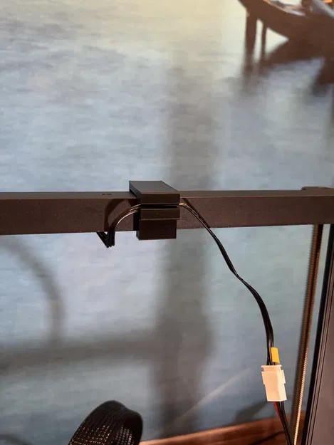 Ender 3 vs 3 KE: kẹp/cắt dây (wire front cutter/clipper) mặt trước - Image 1