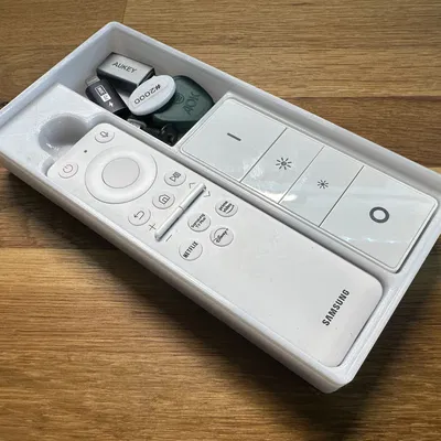 Khay Gridfinity 2x4 đựng remote Samsung M7 & Philips Hue Dimmer