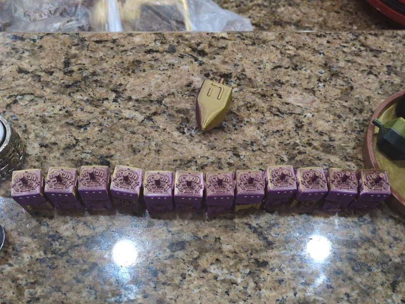 Dreidel quay chính xác – Yisraels Designs - Image 5