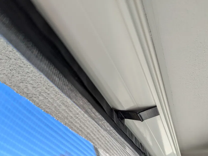 Flyscreenclip – Kẹp flyscreen gập cho khung cửa Gealan S8000 - Image 1