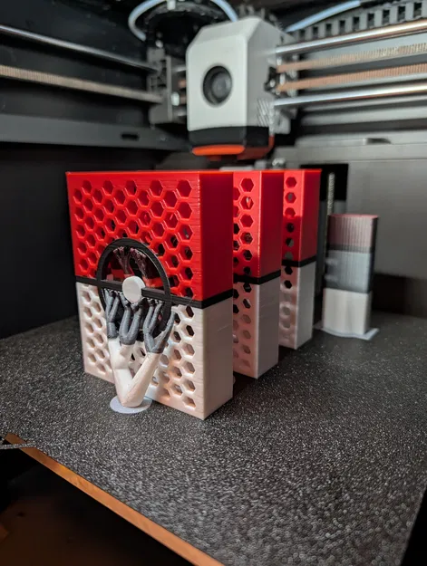 Hộp đựng thẻ Toploader chủ đề Pokeball - Image 4