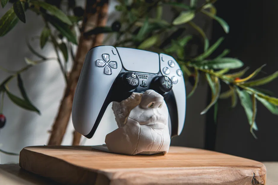 Giá đỡ tay cầm PS5 Mặt nạ Alicia (Alicias Mask PS5 Controller Mount) - Image 1