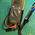 Kệ để đồng hồ Fluke 101 (bản cập nhật) có ngàm giữ que đo - Thumbnail 1